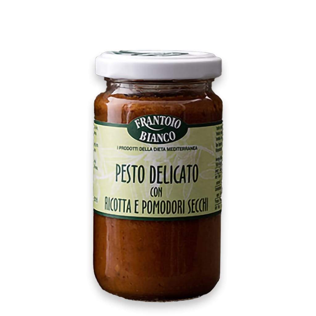 FRANTOIO BIANCO - DELICATE PESTO WITH RICOTTA AND MEDITERRANEAN SUN DRIED TOMATOES - Jet Italian Deli - JID-DR-IM - Frantoio Bianco - Italian food - Italian grocery - Food delivery - Thailand - Wine - Truffle - Pasta - Cheese