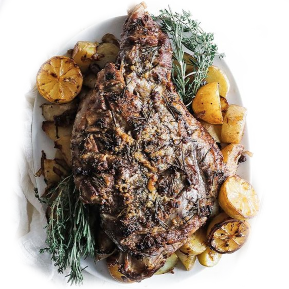 ROASTED LAMB LEG W/ ROASTED VEGGIES & LAMB GRAVY - suitable 5/6 people - 2.5/3.0 Kg approx.