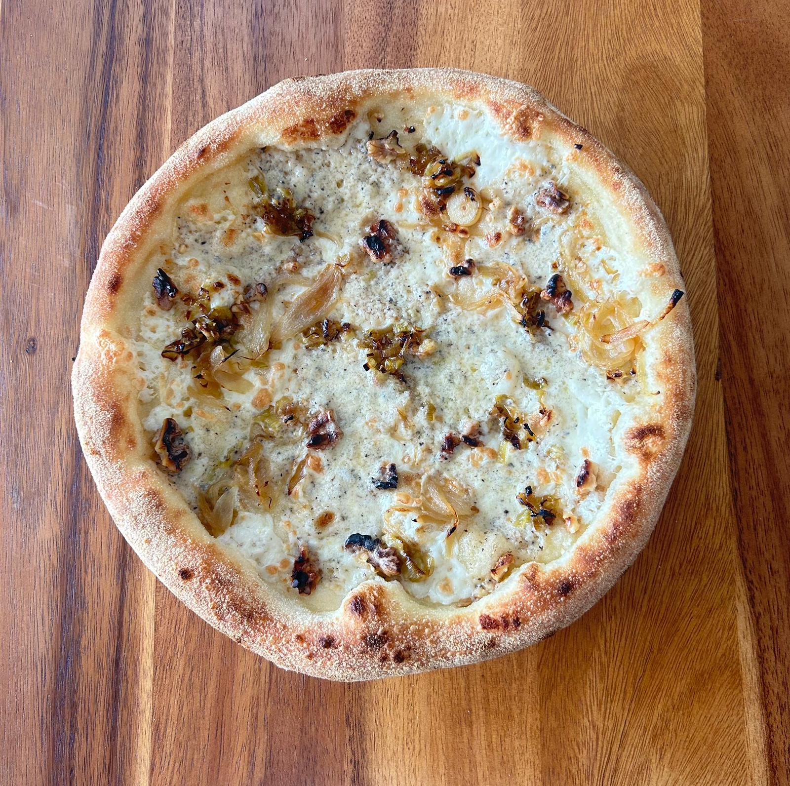 PIZZA TRUFFLE & WALNUT 11'' set 6 pizzas - 348 THB