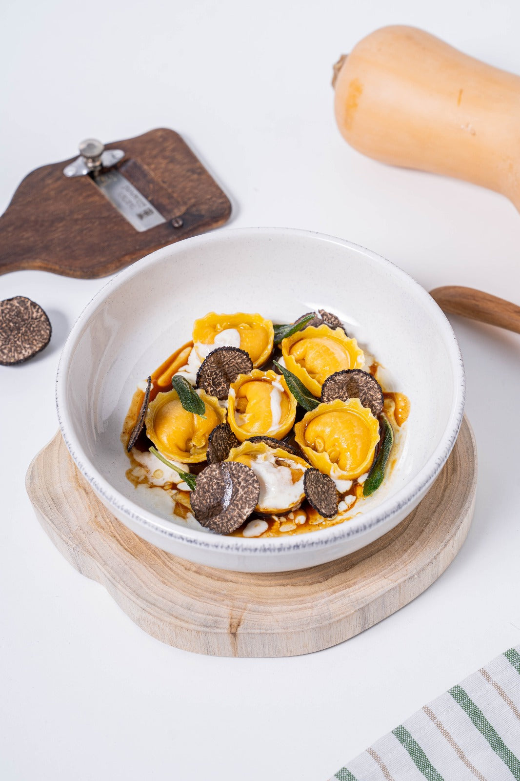 TORTELLI BUTTERNUT & AMARETTI