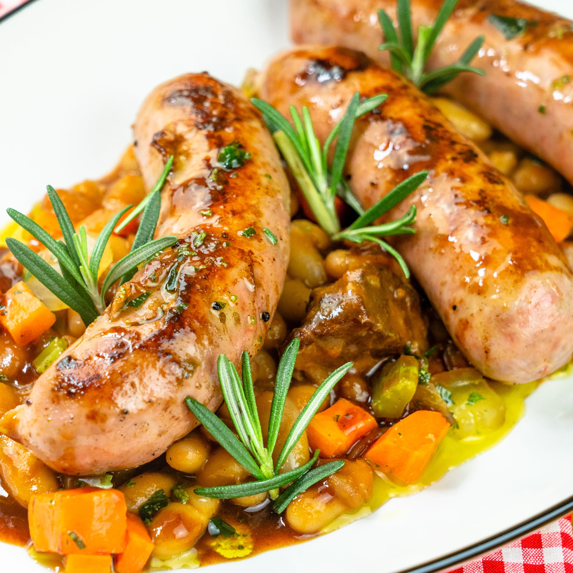 FAGIOLI ALL'UCCELLETTO CON SALSICCE - Braised Beans with Pork Sausages  - Suitable for 2 People